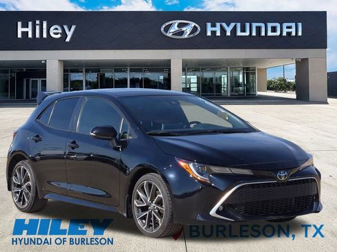 Used 2022 Toyota Corolla XSE image 2