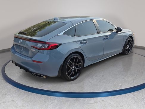 Used 2024 Honda Civic Sport Touring image 5