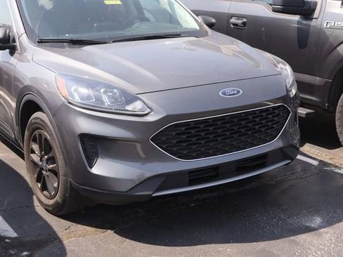 Certified 2022 Ford Escape SE w/ Convenience Package AWD/4WD image 2