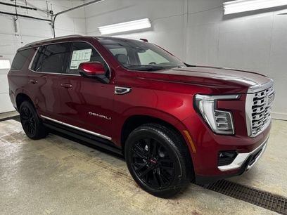 New 2026 GMC Yukon Denali w/ Sun & Power Step Package