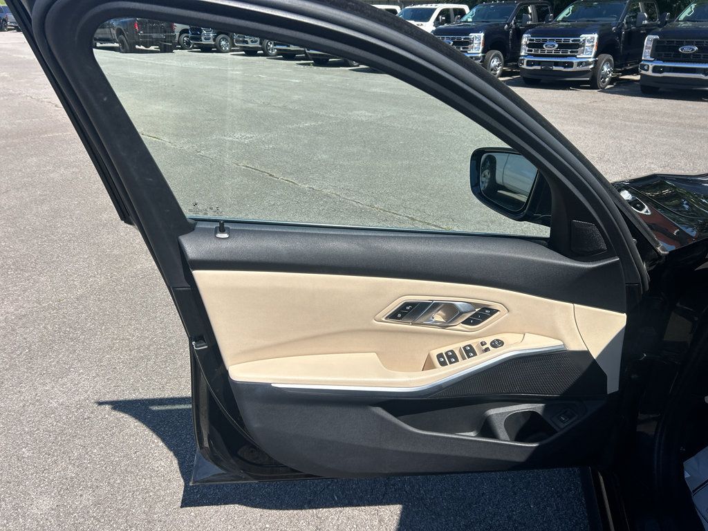 Used 2020 BMW 330i Sedan w/ Convenience Package RWD image 20