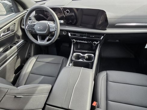 New 2026 Chevrolet Traverse LT w/ Midnight/Sport Edition image 14