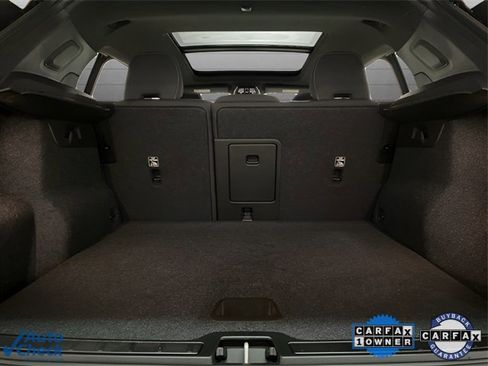 Used 2025 Volvo XC40 B5 Core image 79