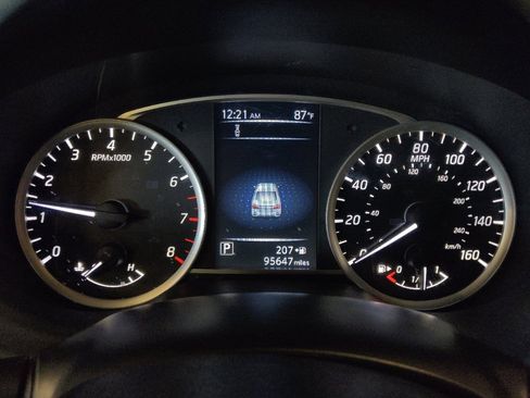 Used 2018 Nissan Sentra SV FWD image 23