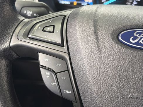 Used 2024 Ford Edge SE image 29