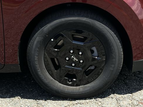 New 2026 Kia Carnival FWD image 17