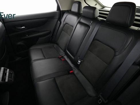 Used 2023 Nissan Ariya FWD image 8