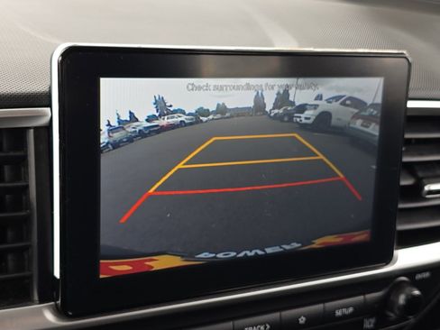 Used 2021 Hyundai Venue SE FWD image 19