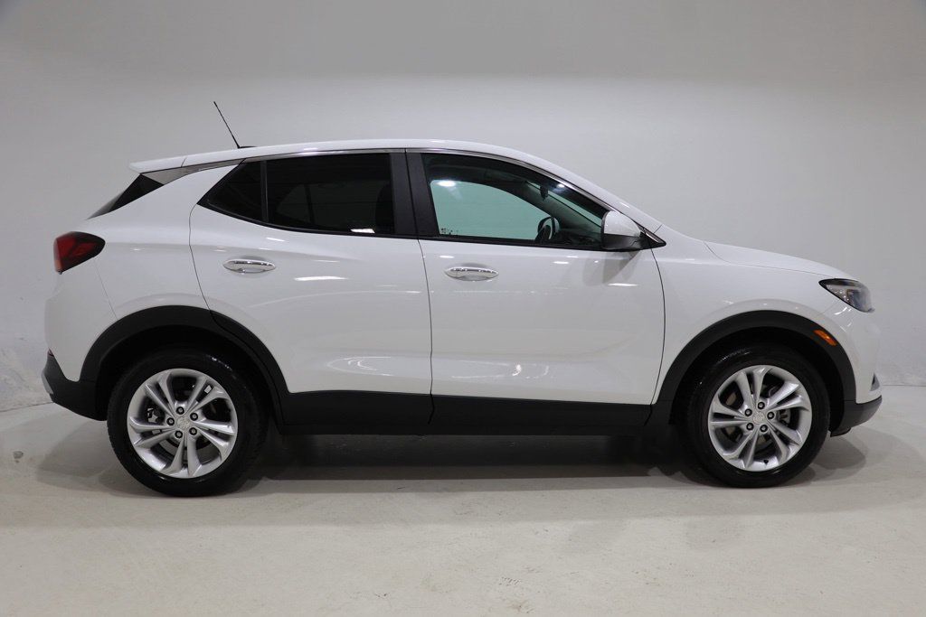 Used 2023 Buick Encore GX Preferred w/ Cold Weather Comfort Package FWD image 9