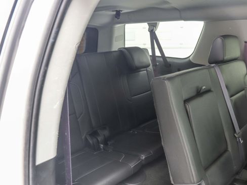 Used 2017 Chevrolet Suburban LT AWD/4WD image 18