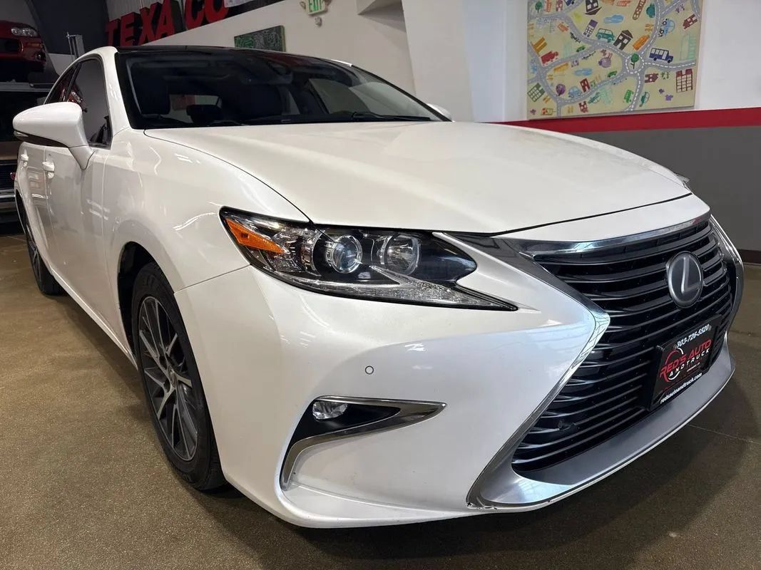 Used 2017 Lexus ES 350 w/ Navigation System Package FWD image 75