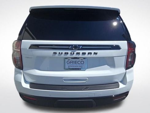 Used 2024 Chevrolet Suburban Z71 w/ Luxury Package image 6