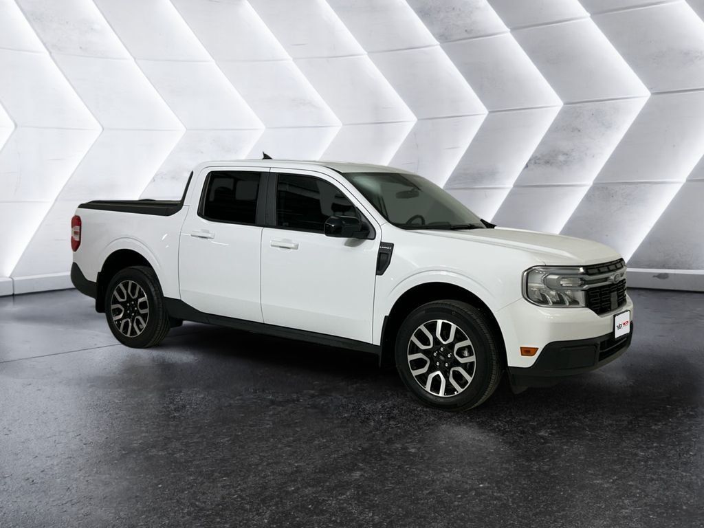 Used 2024 Ford Maverick Lariat FWD image 1