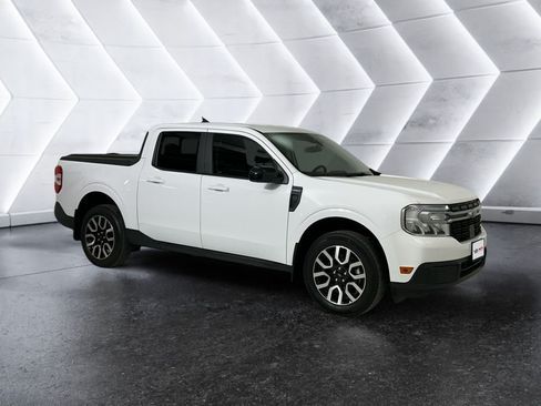 Used 2024 Ford Maverick Lariat FWD image 1