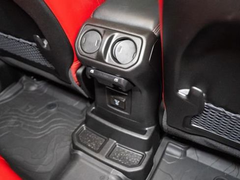 Used 2024 Jeep Wrangler Unlimited Rubicon 392 image 19