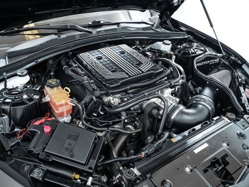 Used 2018 Chevrolet Camaro ZL1 RWD image 29