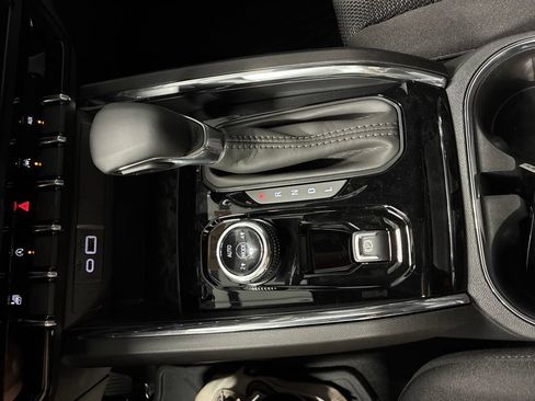 New 2026 GMC Canyon Elevation w/ Convenience Package AWD/4WD image 16