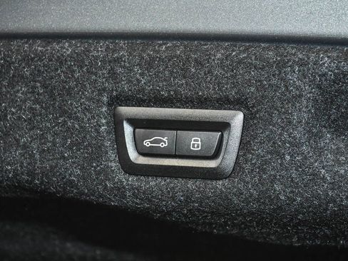 Used 2025 BMW i5 M60 w/ Executive Package image 79