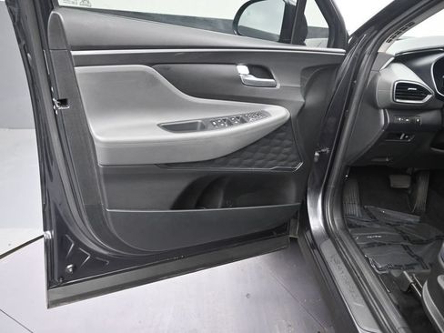 Used 2023 Genesis G70 2.0T RWD image 12