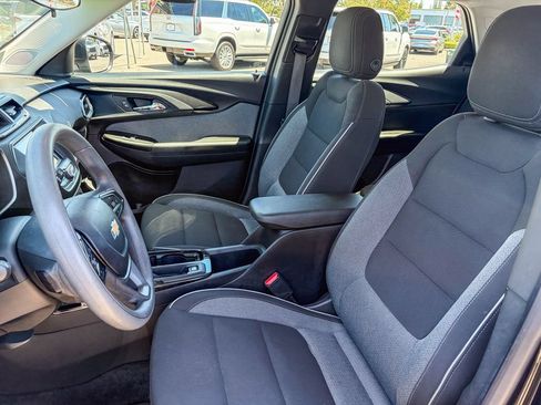 Used 2023 Chevrolet TrailBlazer LS FWD image 35