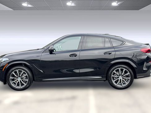 New 2026 BMW X6 xDrive40i w/ Premium Package image 2