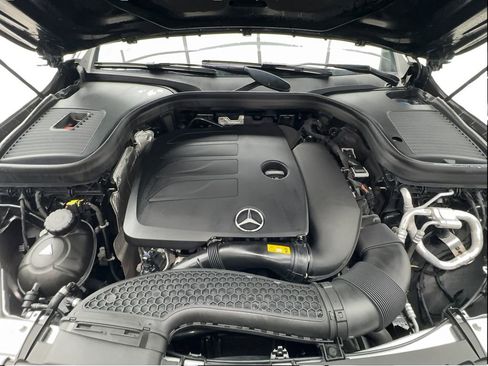Used 2022 Mercedes-Benz GLC 300 4MATIC w/ AMG Line image 17