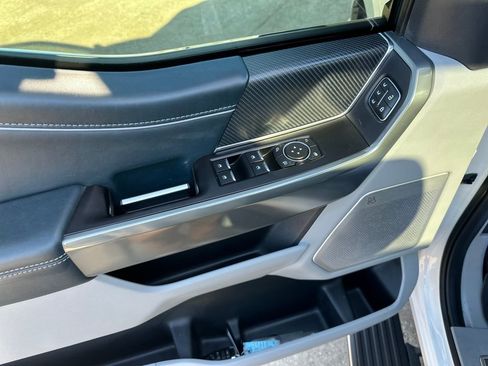 Used 2021 Ford F150 Limited image 11