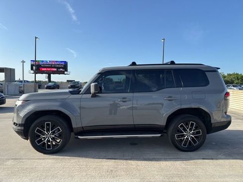 Used 2024 Lexus GX 550 w/ Accessory Package (Z1) image 6