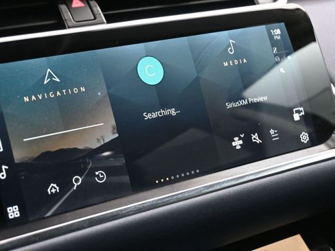 Used 2021 Land Rover Range Rover Evoque SE image 4