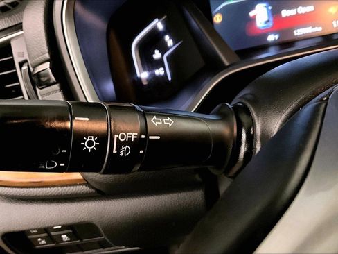 Used 2018 Honda CR-V Touring image 31