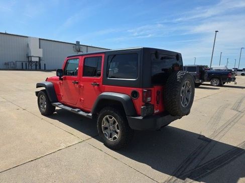 Used 2013 Jeep Wrangler Unlimited Rubicon w/ Dual Top Group AWD/4WD image 6