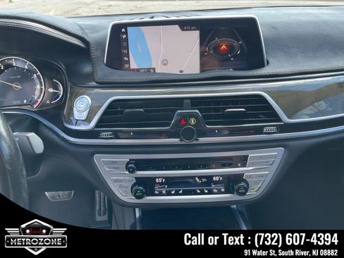 Used 2019 BMW 750i image 30