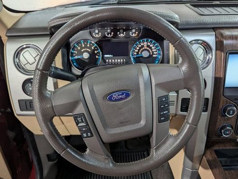 Used 2014 Ford F150 Lariat w/ Lariat Chrome Package image 30