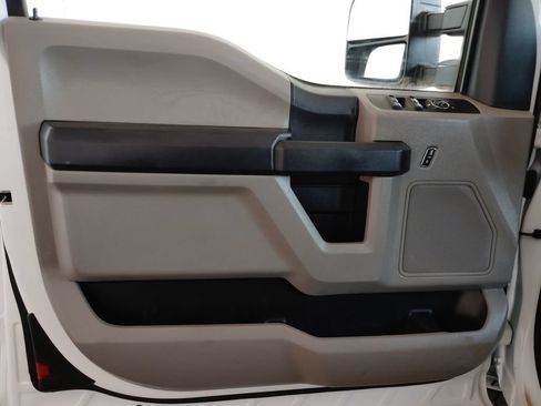 Used 2022 Ford F350 XL w/ Power Equipment Group AWD/4WD image 21