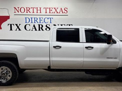 Used 2019 Chevrolet Silverado 2500 W/T AWD/4WD image 4