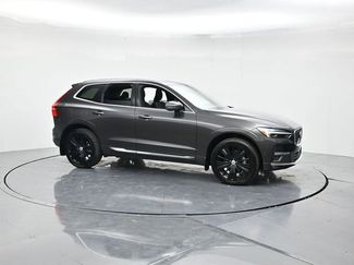 Used 2022 Volvo XC60 B5 Inscription w/ Advanced Package video 3