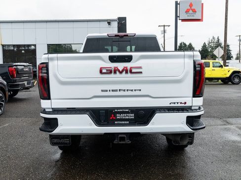 Used 2024 GMC Sierra 2500 AT4 w/ Technology Package image 5