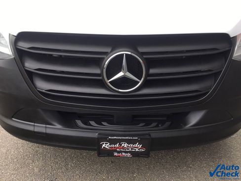 Used 2022 Mercedes-Benz Sprinter 2500 image 21