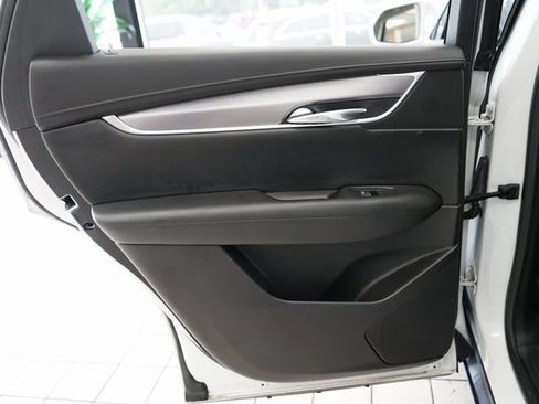 Used 2017 Cadillac XT5 Luxury w/ Driver Awareness Package image 42