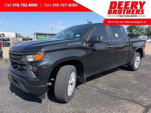 Used 2022 Chevrolet Silverado 1500 Custom AWD/4WD image 1