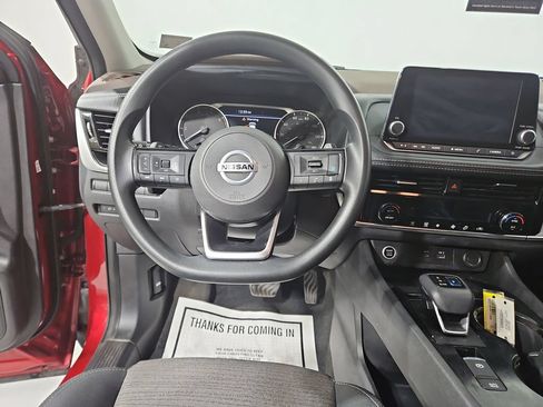 Used 2021 Nissan Rogue SV AWD/4WD image 14