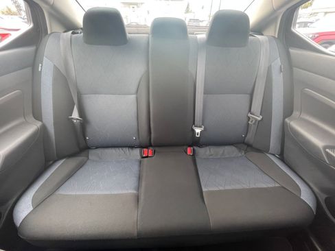 Used 2025 Nissan Versa SV FWD image 33