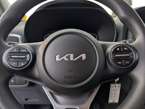 Used 2023 Kia Soul LX w/ LX Technology Package image 23