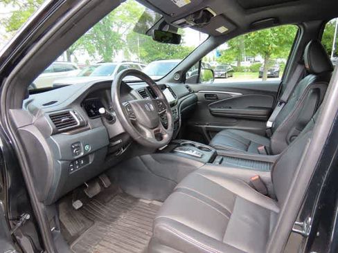 Certified 2023 Honda Passport TrailSport image 2