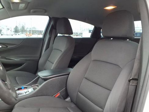 Used 2023 Chevrolet Malibu LS image 29