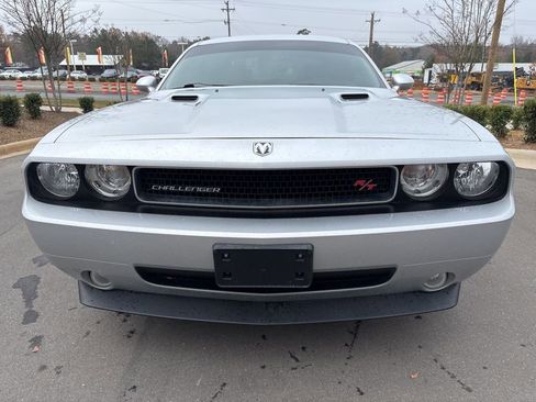 Used 2010 Dodge Challenger R/T image 2