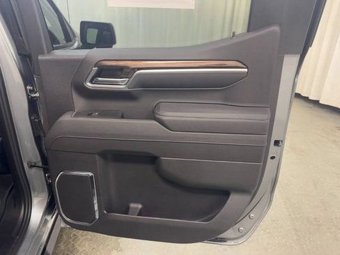 New 2026 Chevrolet Silverado 1500 RST w/ Dark Appearance Package AWD/4WD image 36