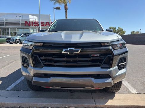 Used 2023 Chevrolet Colorado Z71 w/ Z71 Convenience Package 2 AWD/4WD image 2