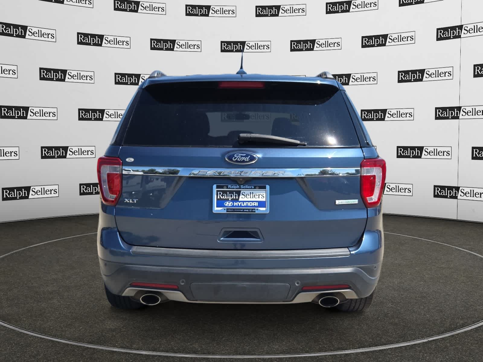 Used 2019 Ford Explorer XLT w/ Equipment Group 201A FWD image 5
