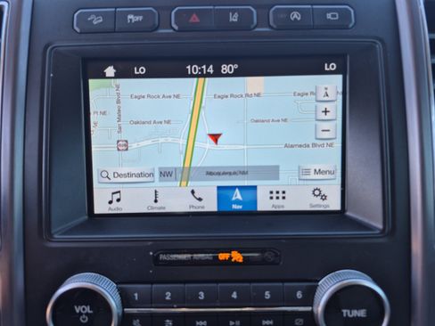 Used 2018 Ford Expedition Platinum AWD/4WD image 34